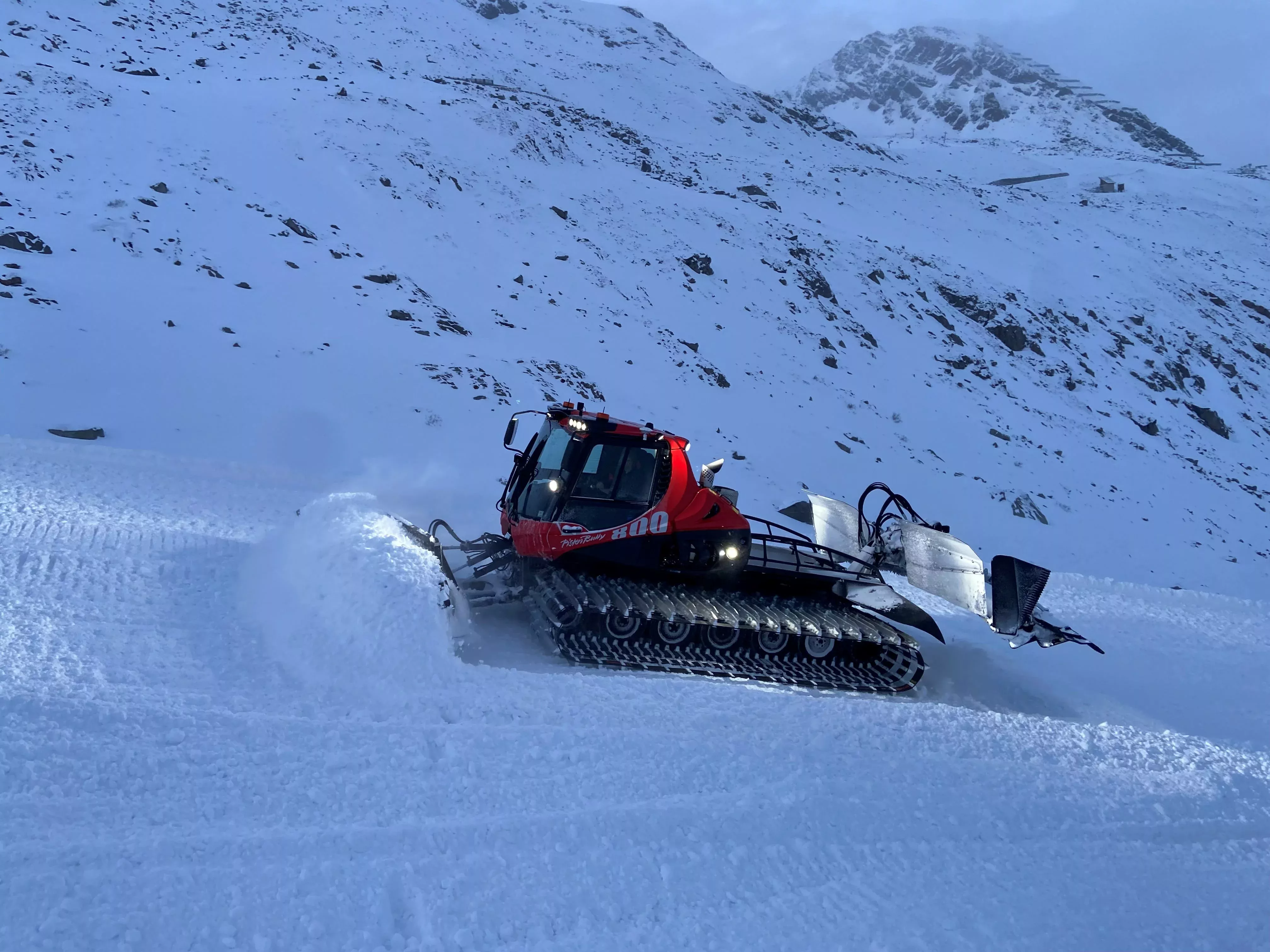 PistenBully 800
