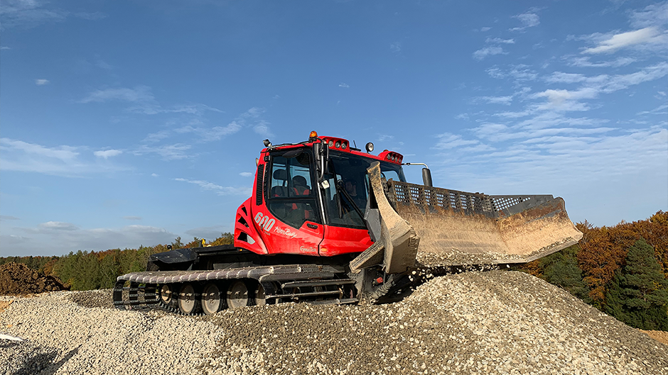 Für die mannigfaltigen Einsätze bietet der neue PistenBully 600 Polar GreenTech Kettenbreiten zwischen 780 mm und 1648 mm.