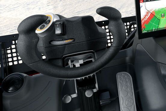 Half-steering wheel 