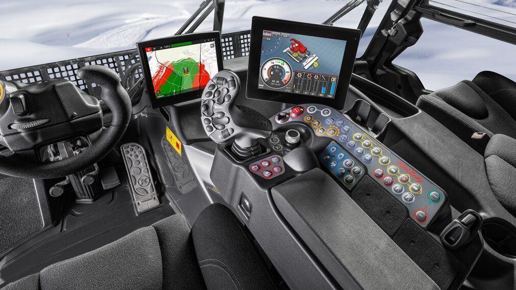 The high-quality interior trim in the cockpit of the PistenBully 400