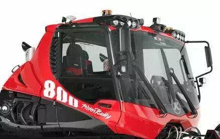 Cab of the PistenBully 800