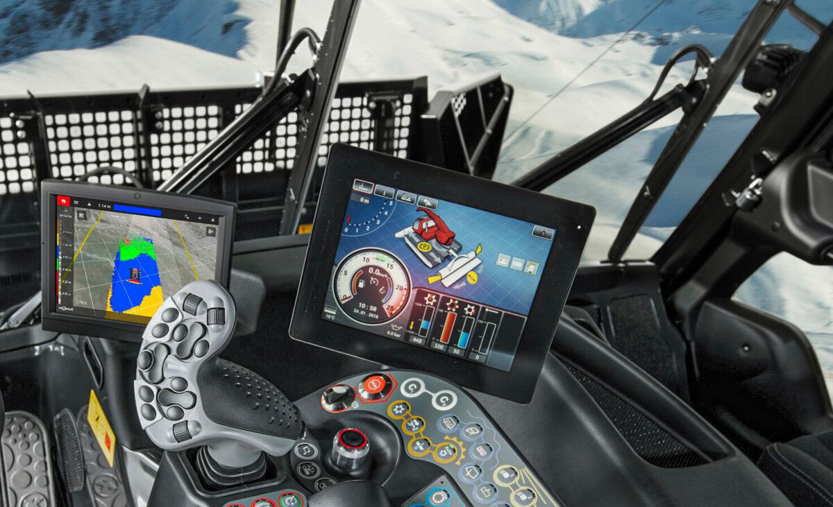 Das iTerminal im Cockpit des PistenBully 600 Park.