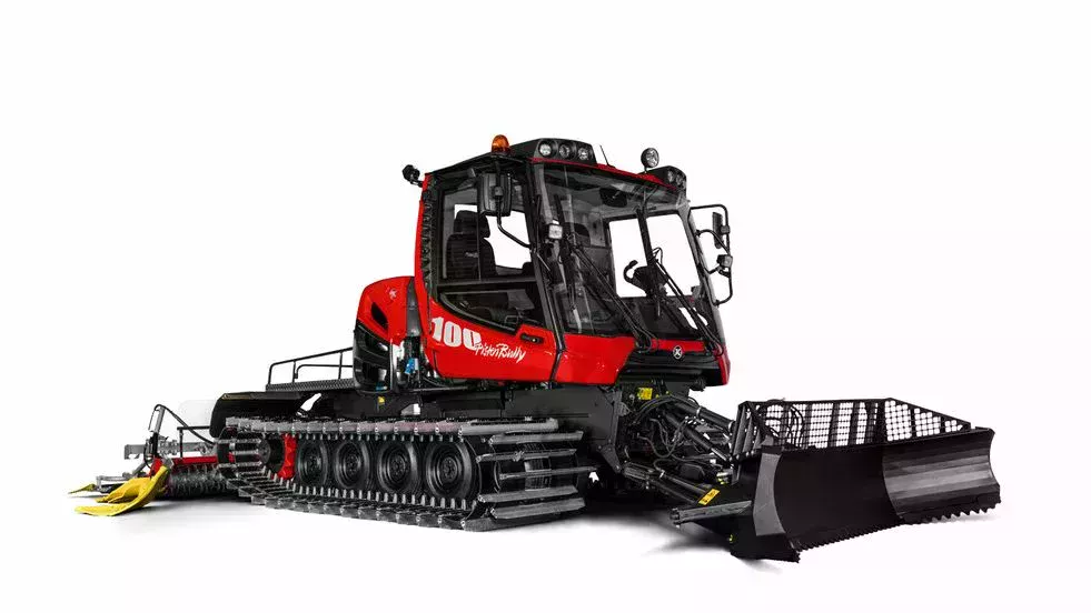 PistenBully 100 Side view