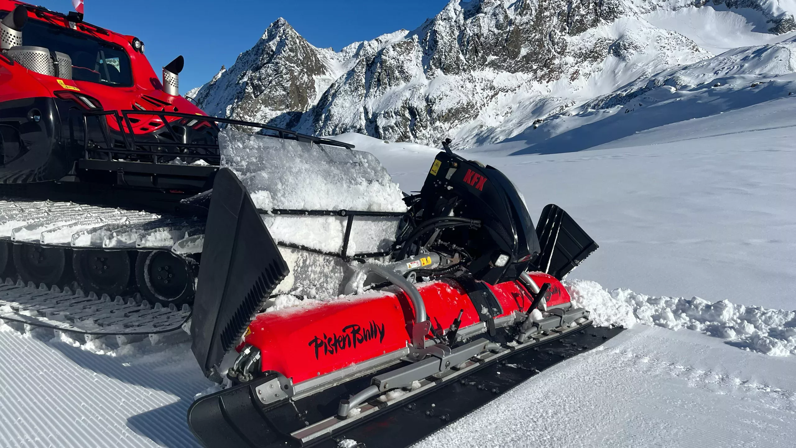 KFX by PistenBully saves time and money - PistenBully