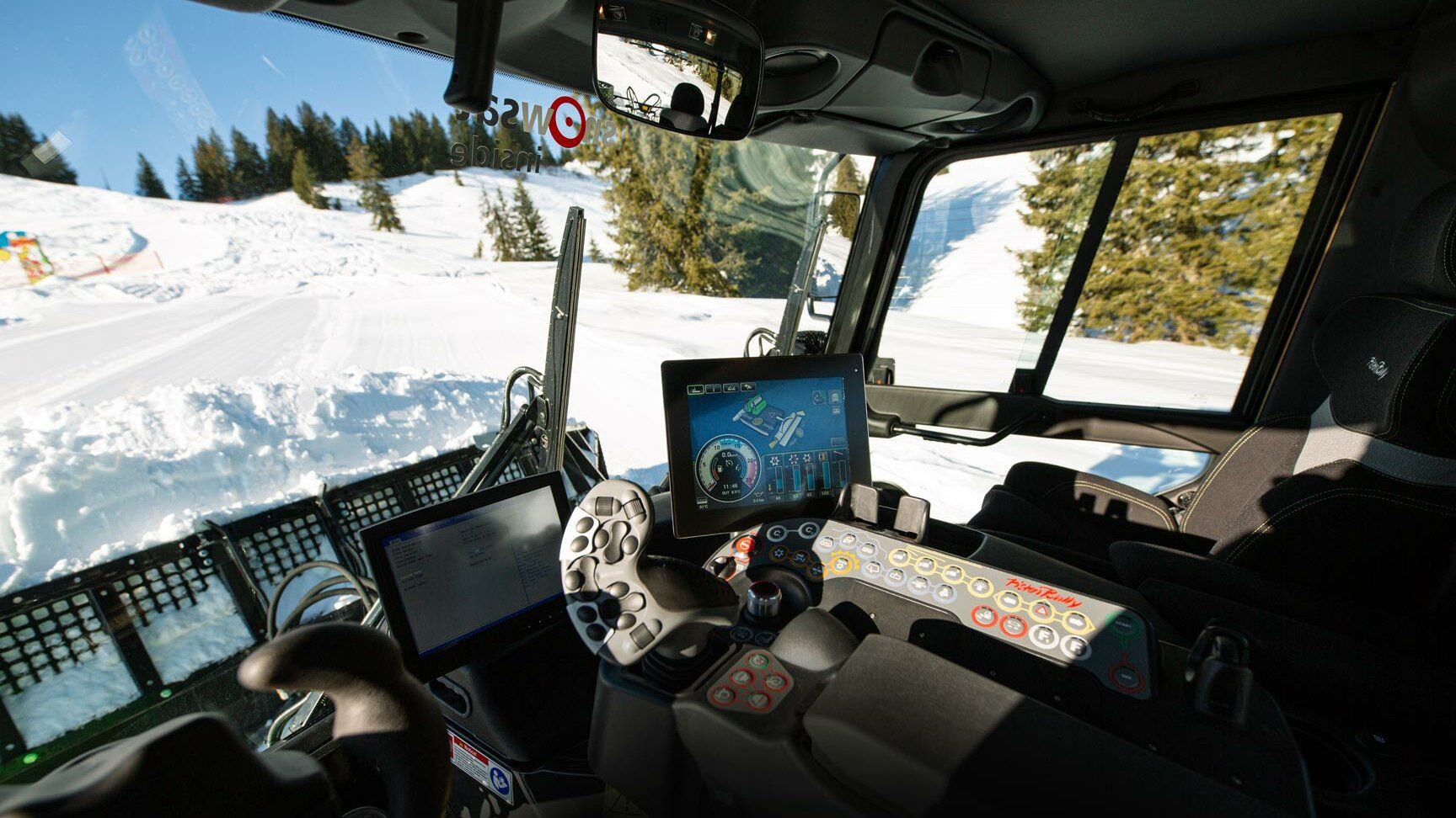 PistenBully 600 E+ Cockpit