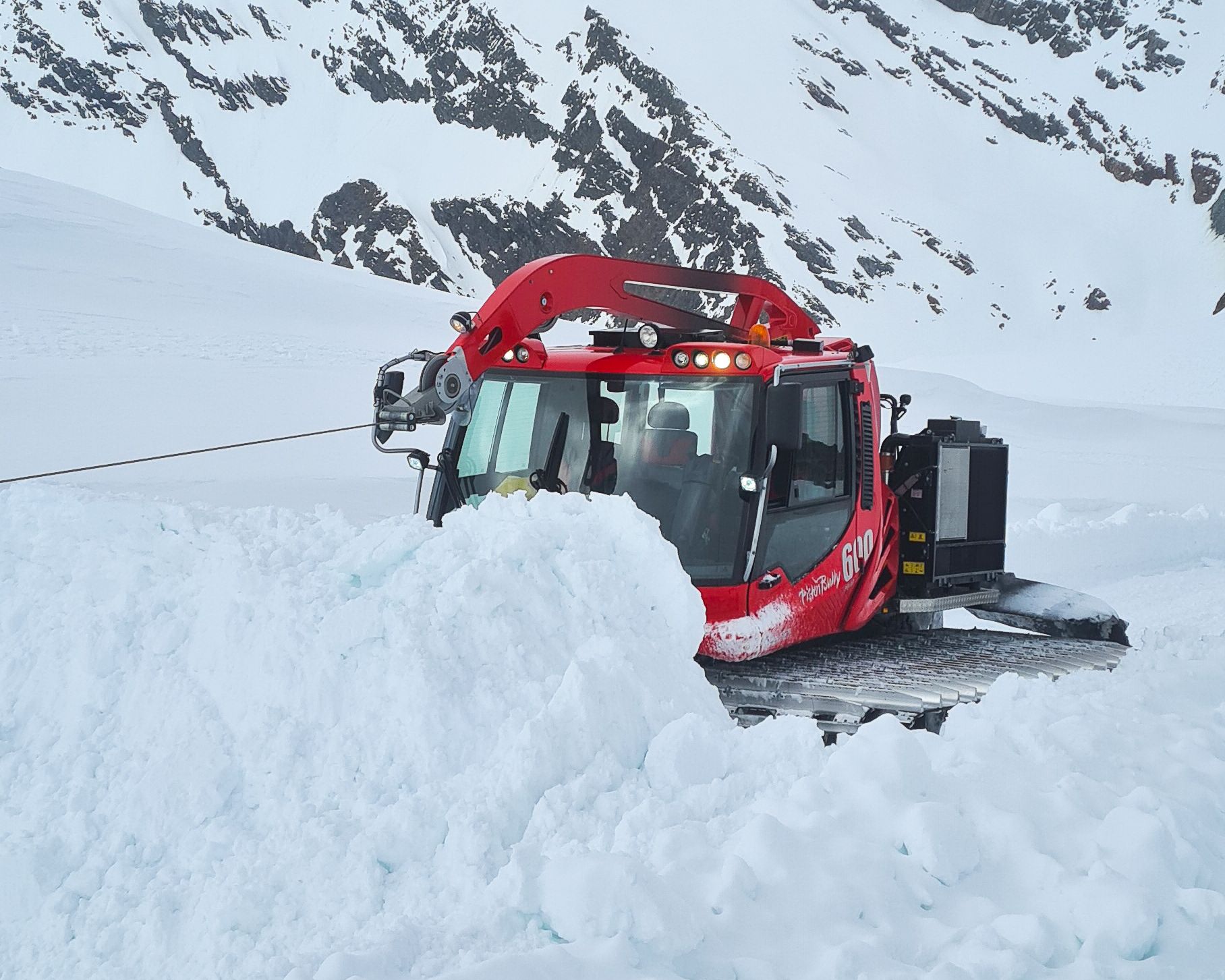 PistenBully 600 Polar GreenTech im Schnee