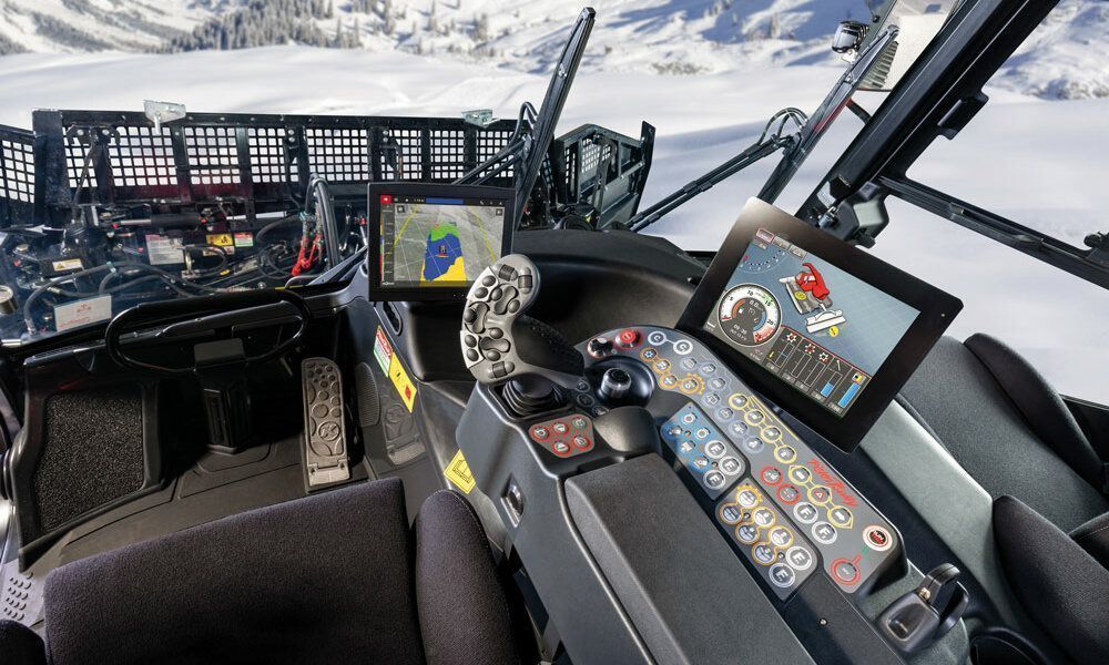 Das innovative Cockpit des PistenBully 400