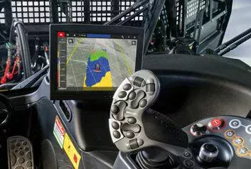 Der Joystick im Cockpit des PistenBully 400