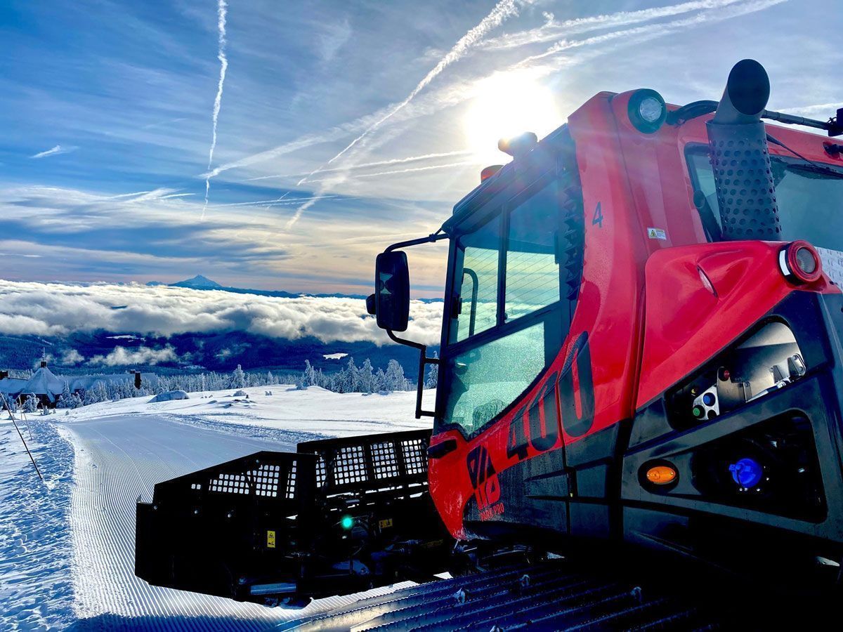 PistenBully 400 bei der Bergfahrt.