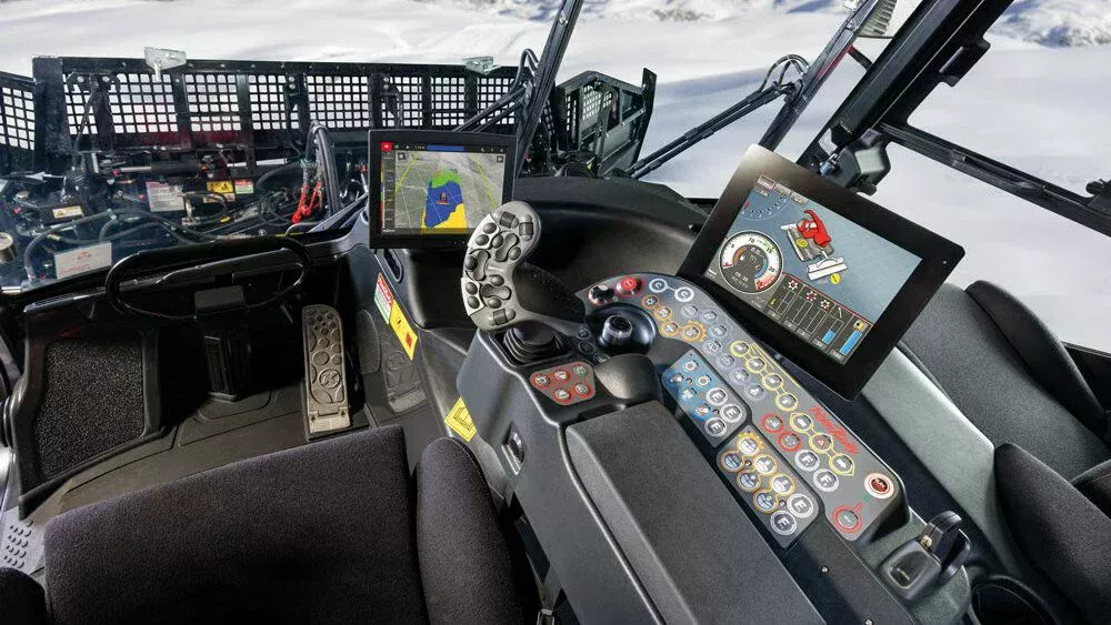 Das innovative Cockpit des PistenBully 400