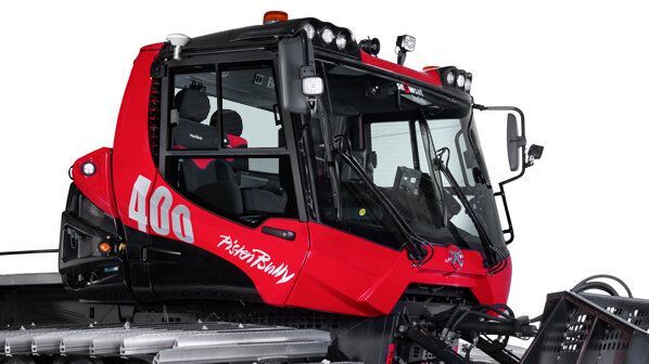 Driver's cab of PistenBully 400