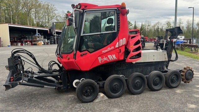 A PistenBully 400 Park Pro for sale in Maine